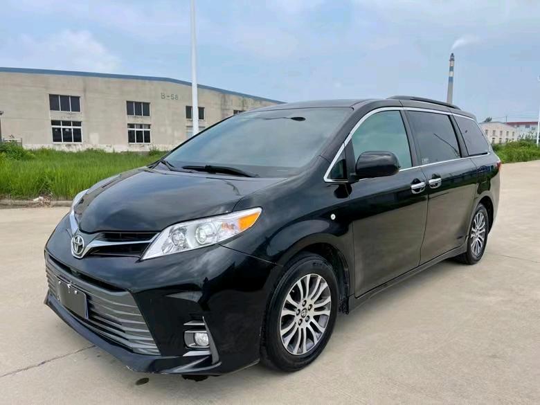 盐城19年丰田塞纳3