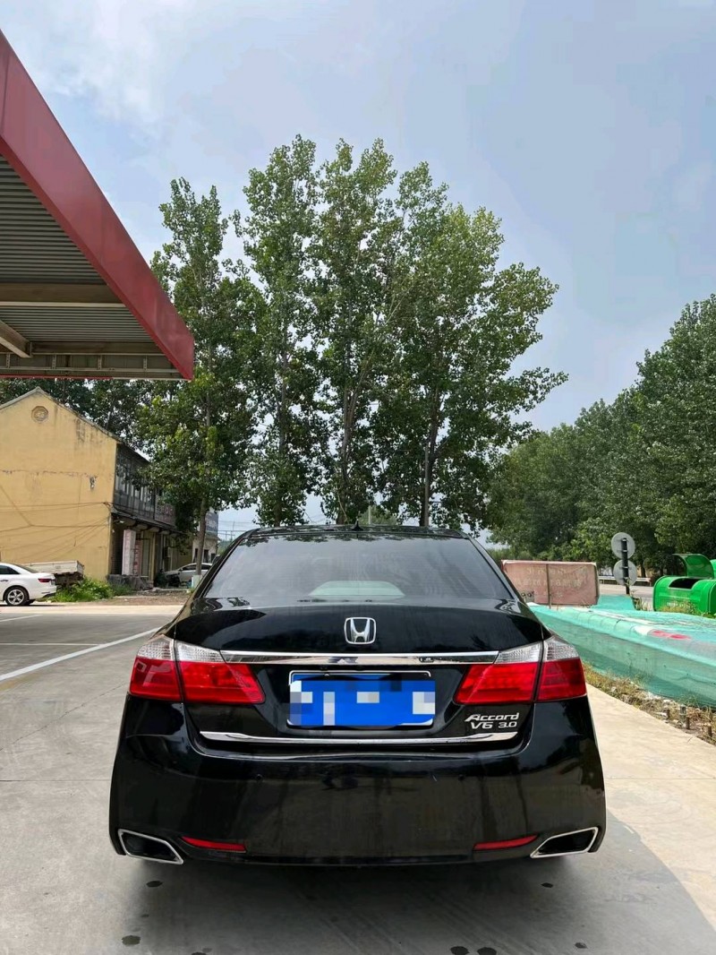 北京13年本田雅阁8