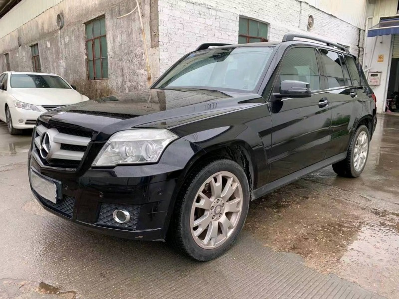 中山11年奔驰GLK3