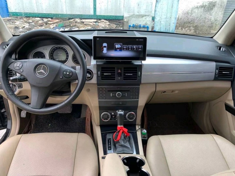 中山11年奔驰GLK4