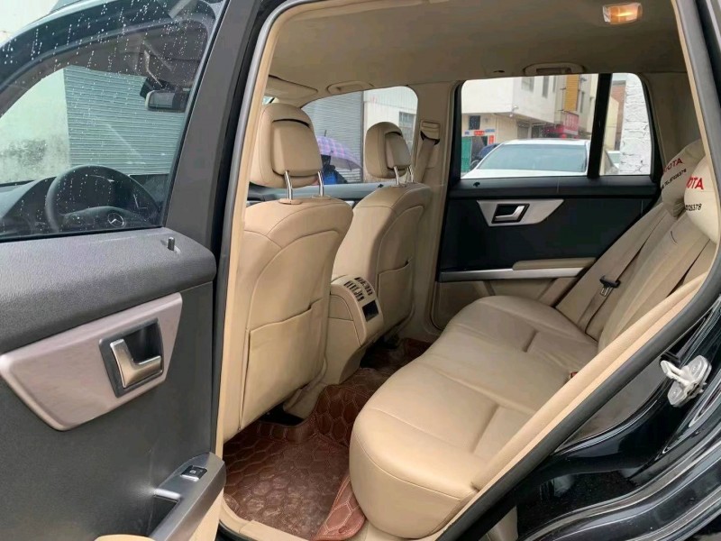 中山11年奔驰GLK6