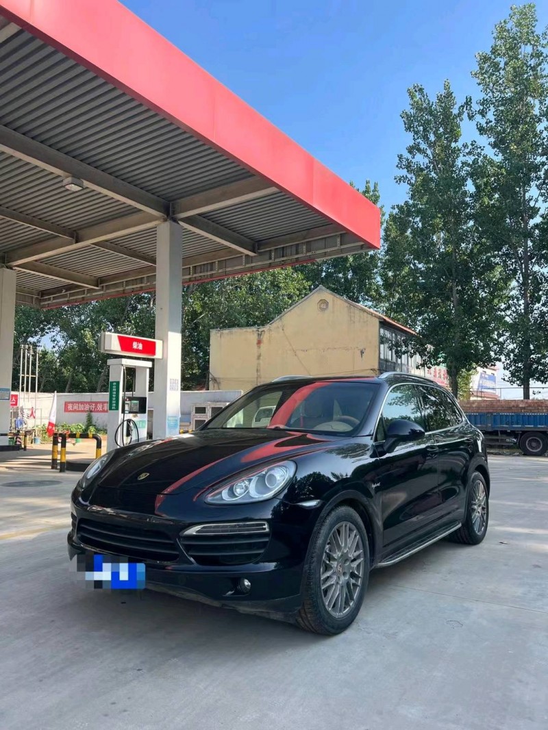 北京11年保时捷卡宴8