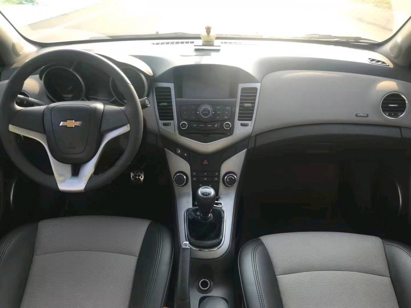 潍坊13年雪佛兰科鲁兹6