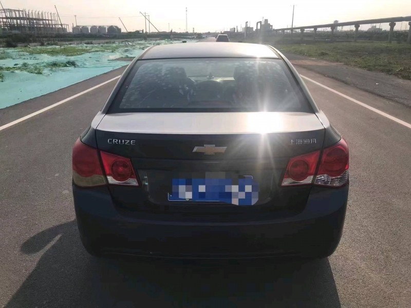 潍坊13年雪佛兰科鲁兹9
