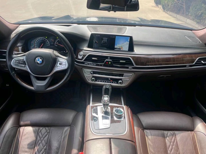 潍坊16年宝马7系5