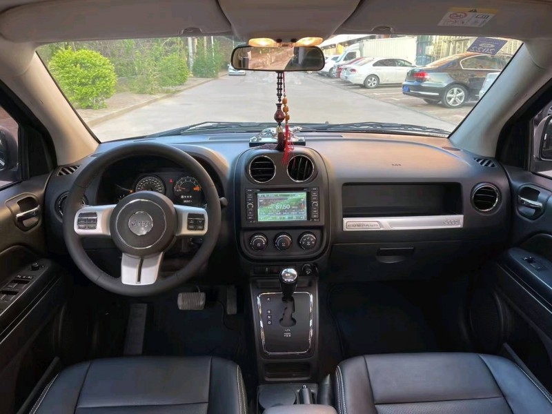 邢臺14年Jeep指南者2