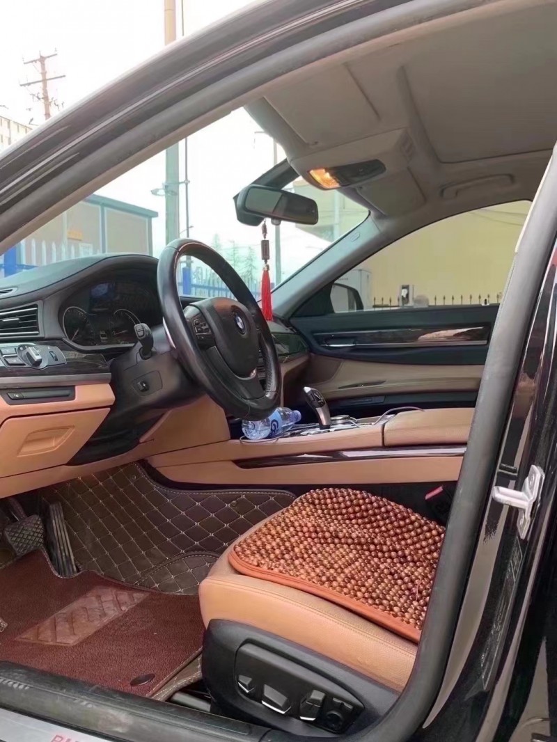 北京14年宝马7系5