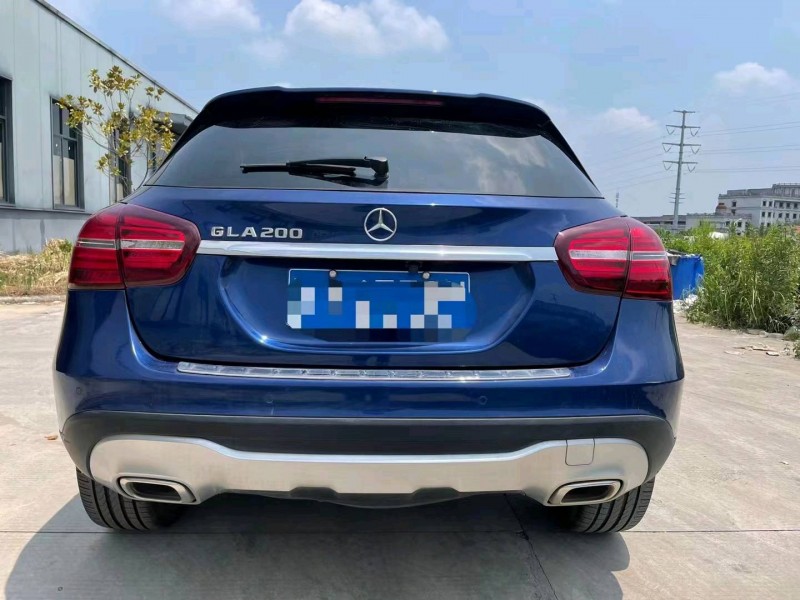 北京18年奔驰GLA2