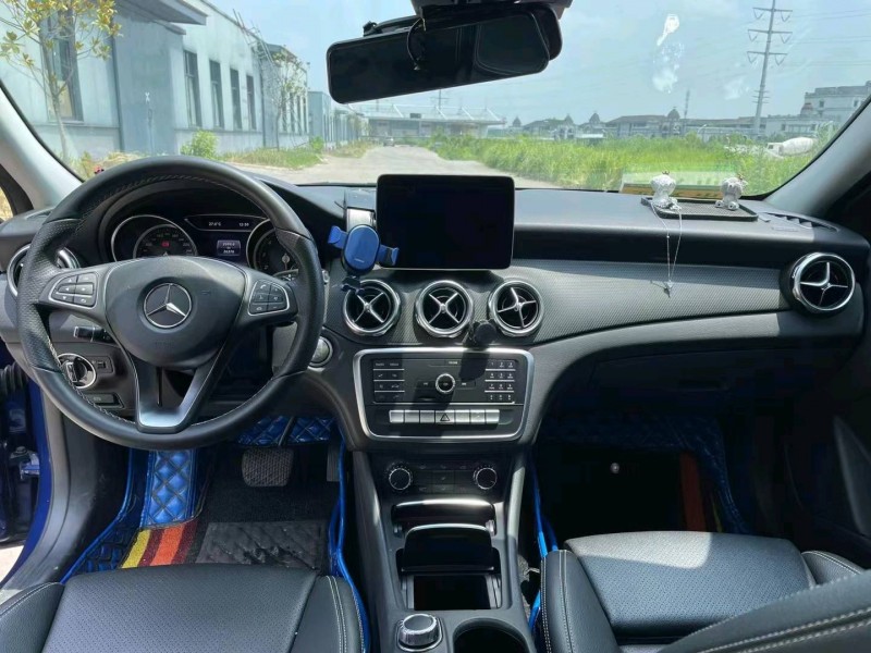 北京18年奔驰GLA8