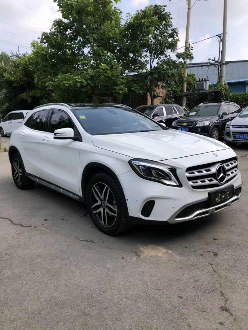 沈阳17年奔驰GLA2