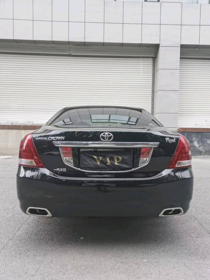 沈阳10年丰田皇冠4