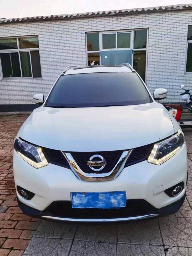 邢臺16年日產奇駿1