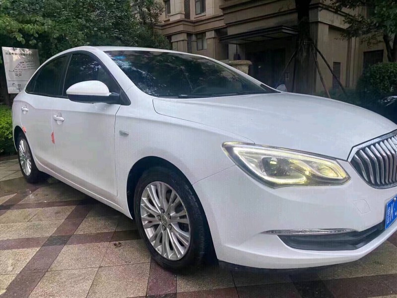 烟台17年别克英朗2