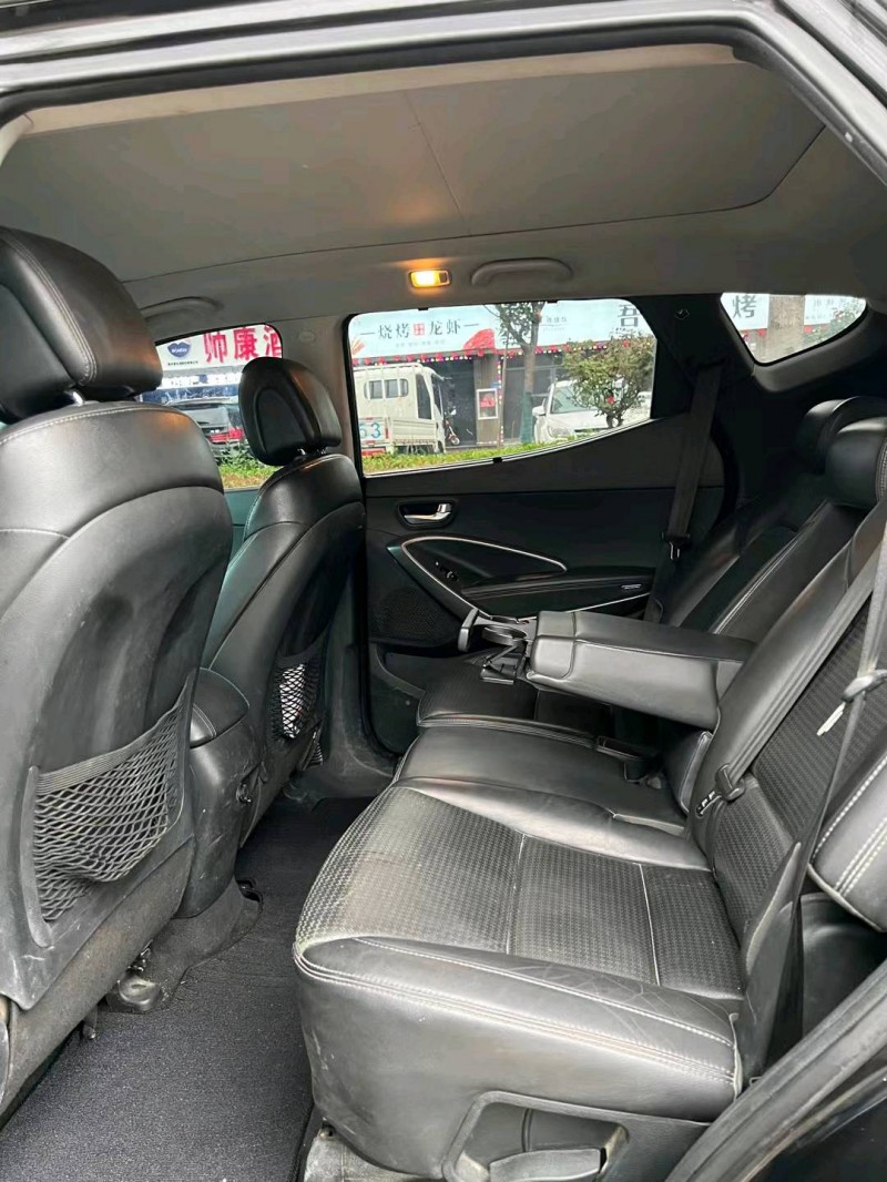 北京13年现代新胜达7