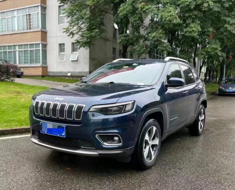 邵陽19年Jeep自由光1