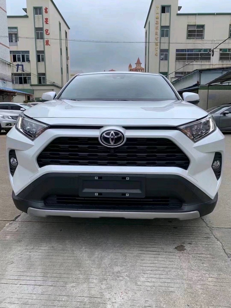 中山22年丰田RAV41