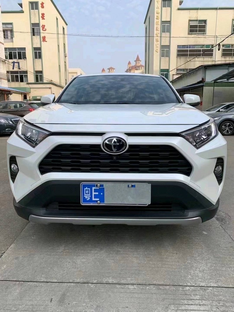 中山21年丰田RAV41