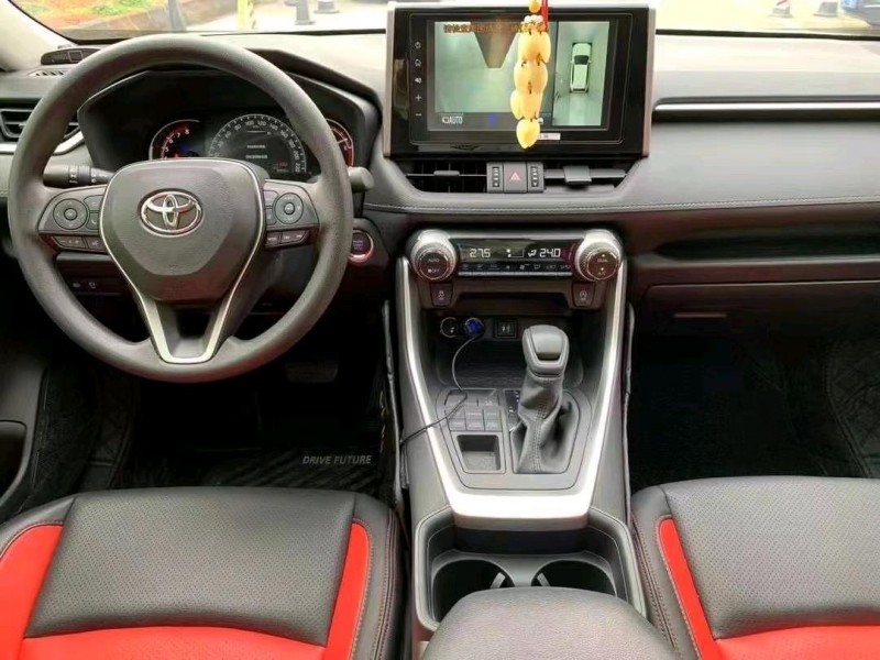 中山21年丰田RAV48