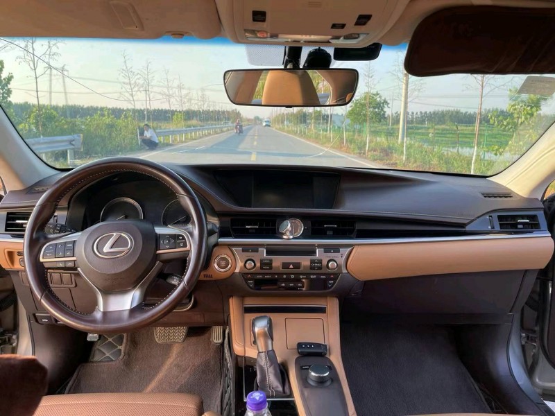 徐州18年雷克萨斯ES6