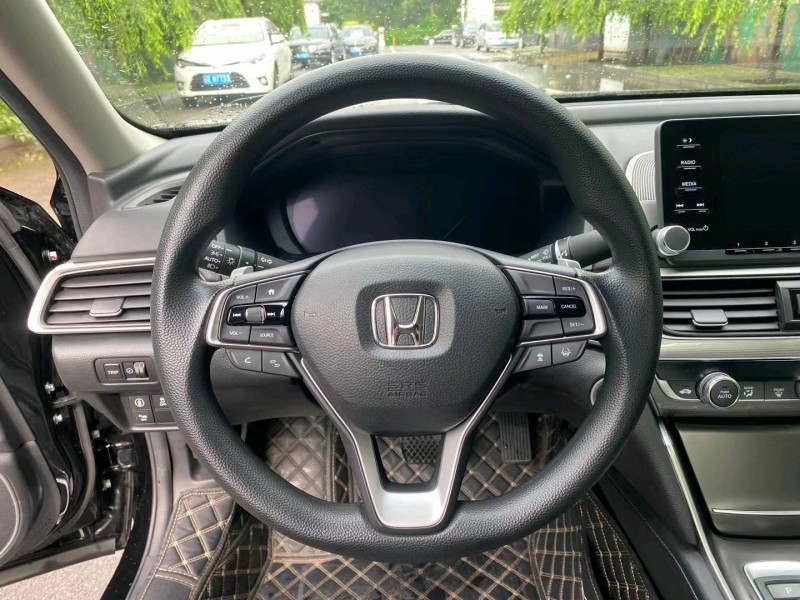 沈阳21年本田雅阁4