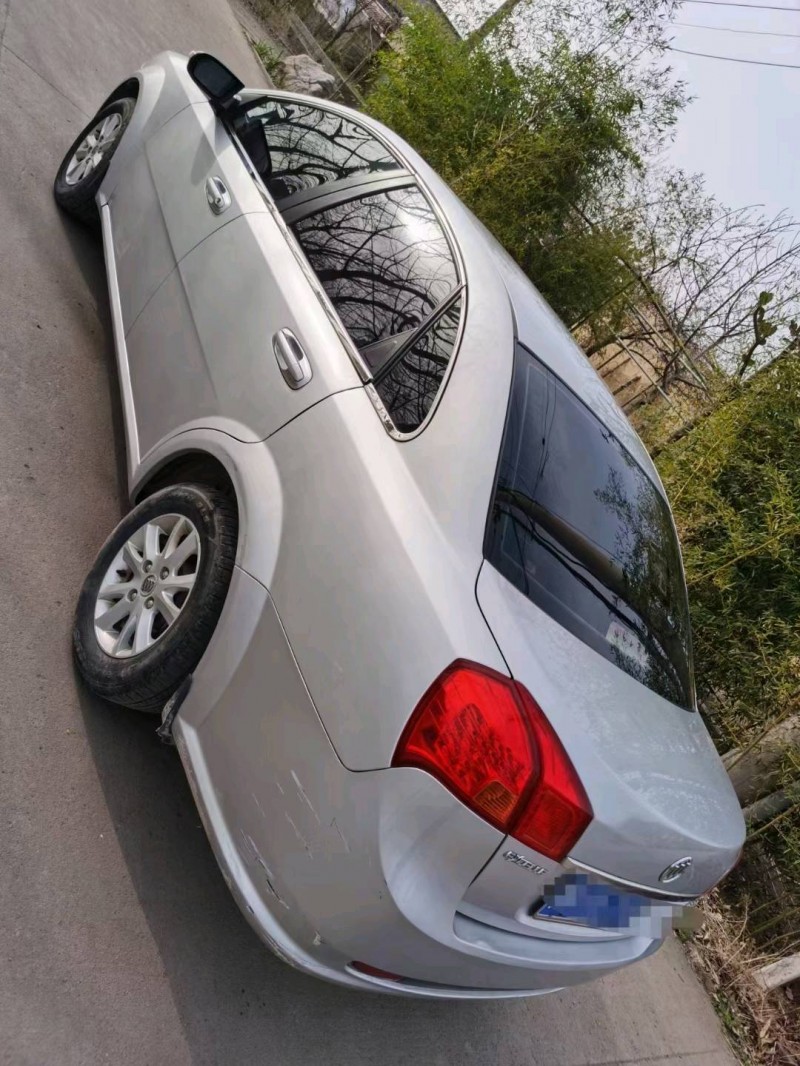 烟台13年别克君越4