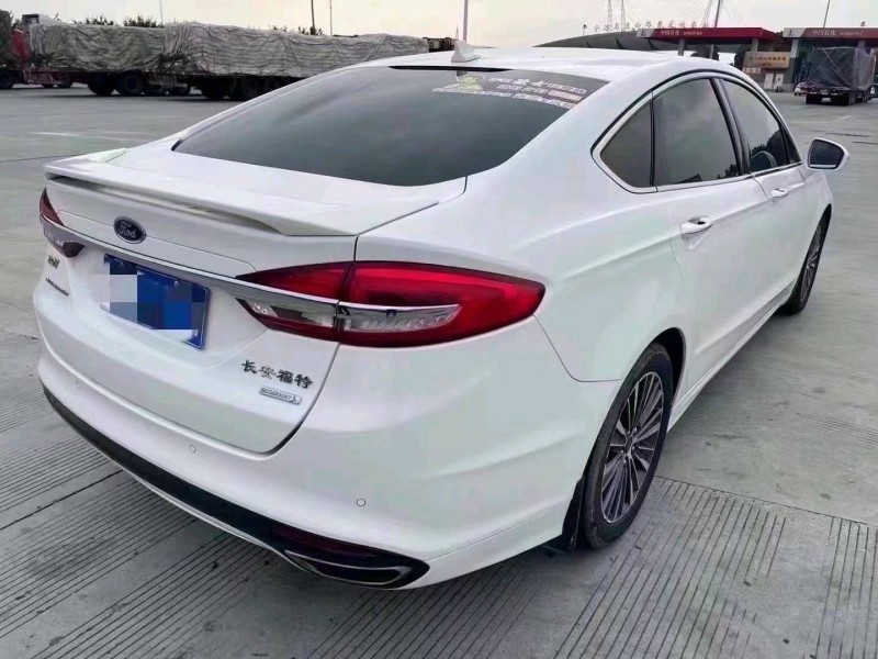 济宁18年福特蒙迪欧6