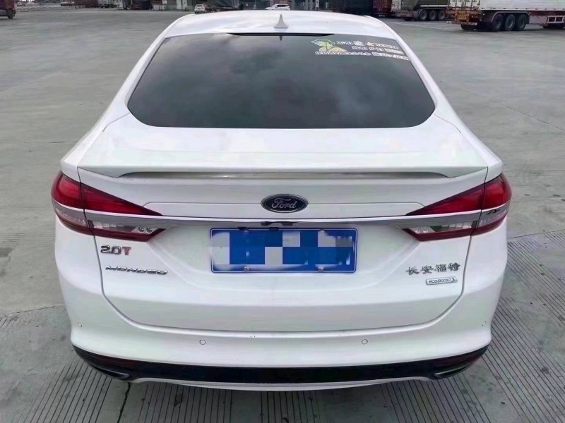 济宁18年福特蒙迪欧8