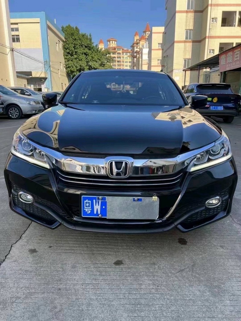 中山17年本田雅阁1