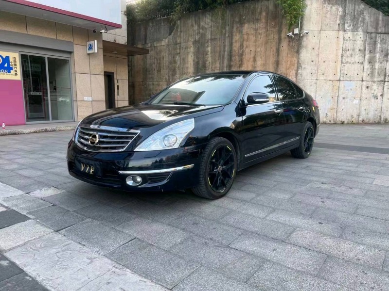 邵陽13年日產天籟2