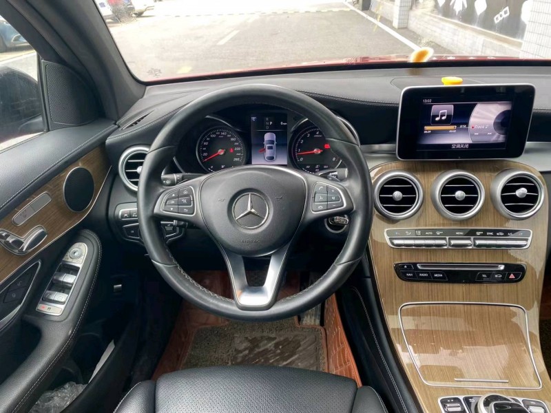 广州17年奔驰GLC4