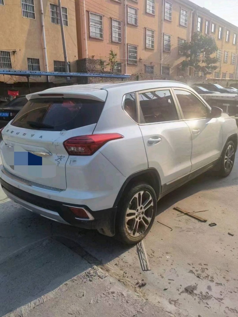 北京18年北汽绅宝X354