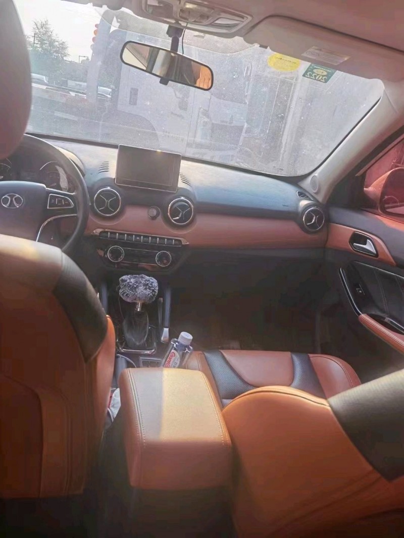 北京18年北汽绅宝X355