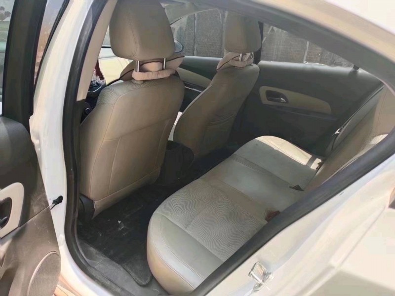 北京15年雪佛兰科鲁兹5