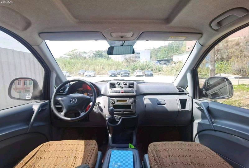 广州11年奔驰威霆6