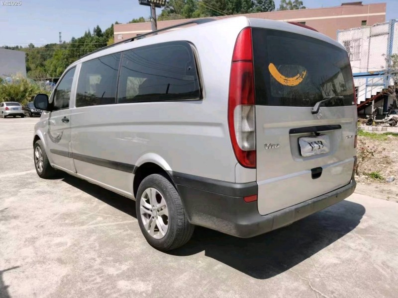 广州11年奔驰威霆7