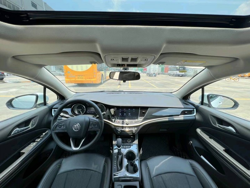 广州21年别克威朗6