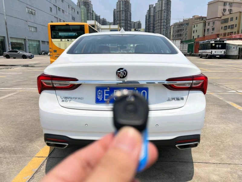 广州21年别克威朗9