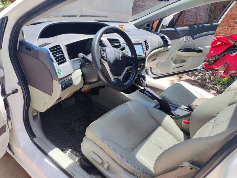 武汉13年本田思域8