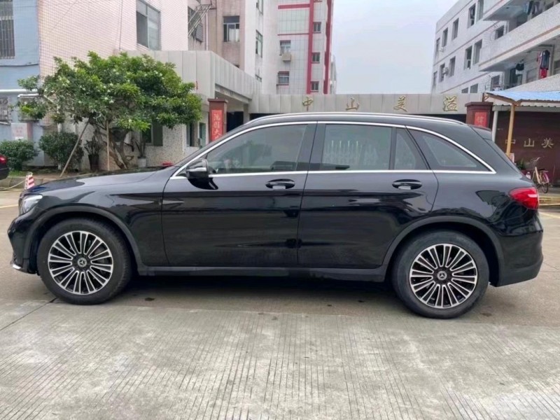 中山18年奔驰GLC3