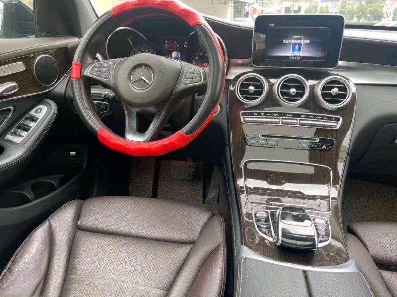 中山18年奔驰GLC8