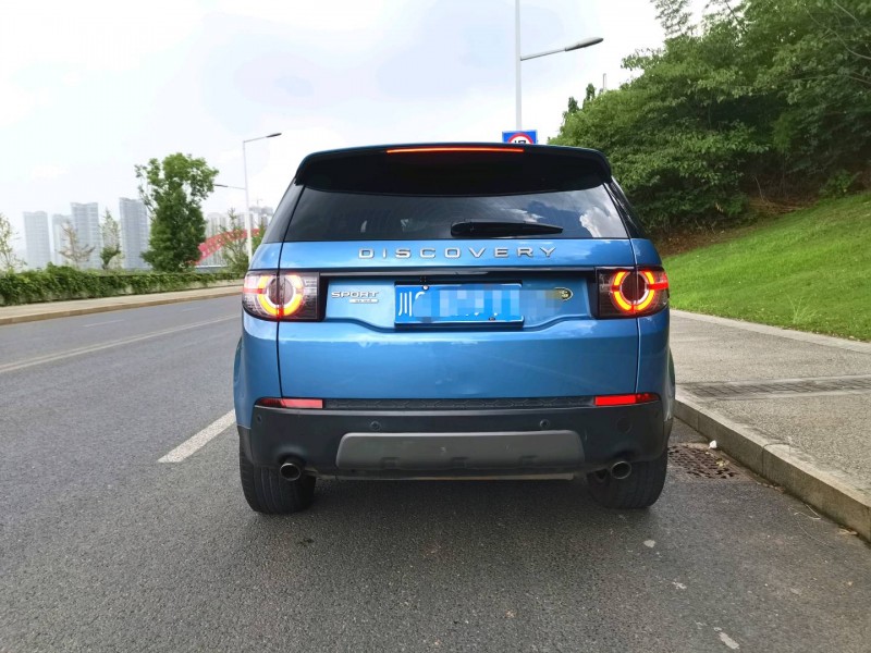 成都18年路虎发现神行8