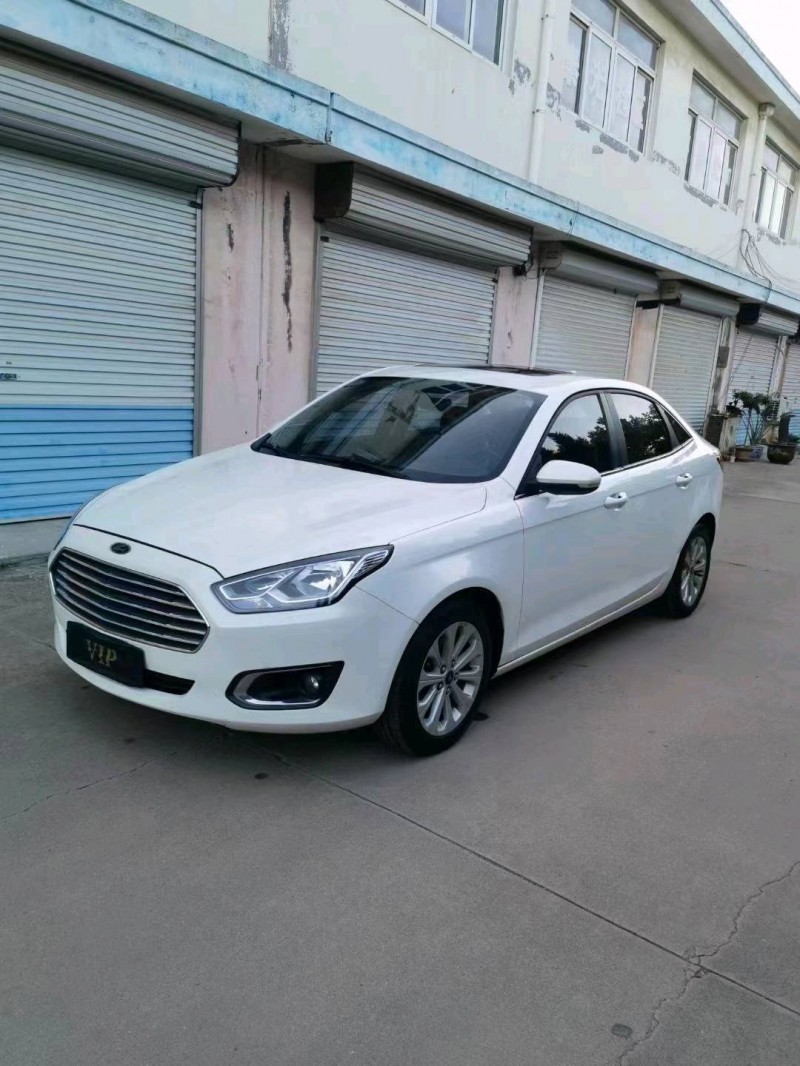 烟台16年福特福睿斯4