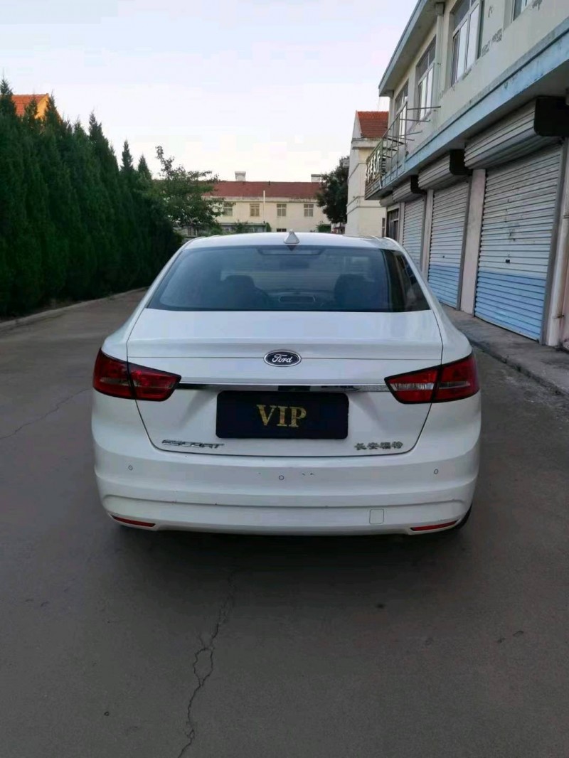 烟台16年福特福睿斯9