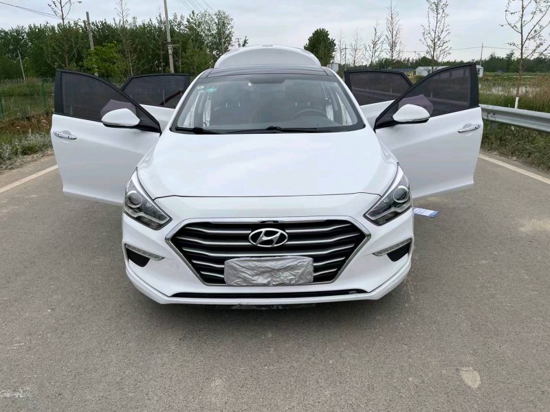 徐州17年现代名图8