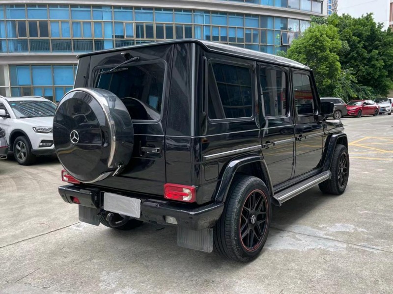 广州11年奔驰G8