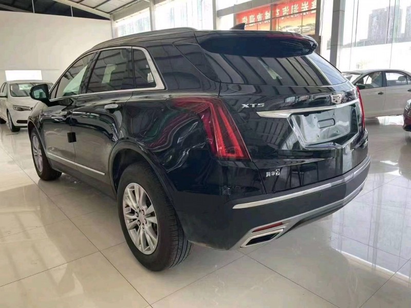 济宁22年凯迪拉克XT58