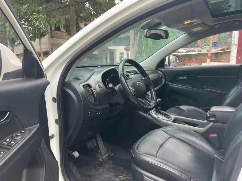 平顶山18年起亚智跑2