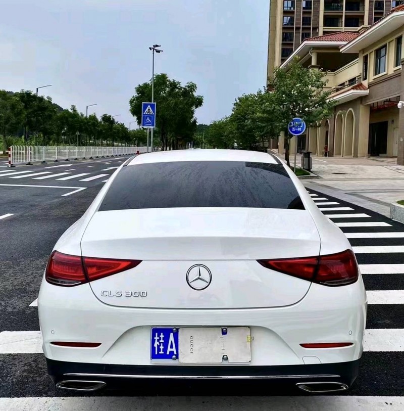 广州19年奔驰CLS9