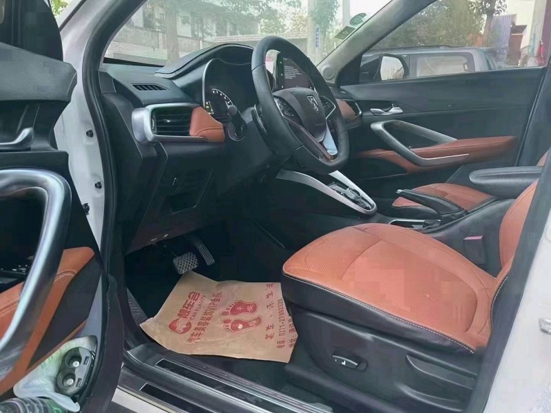 鹤壁18年宝骏5105