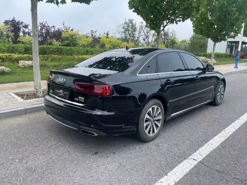 上海16年奧迪A6L3